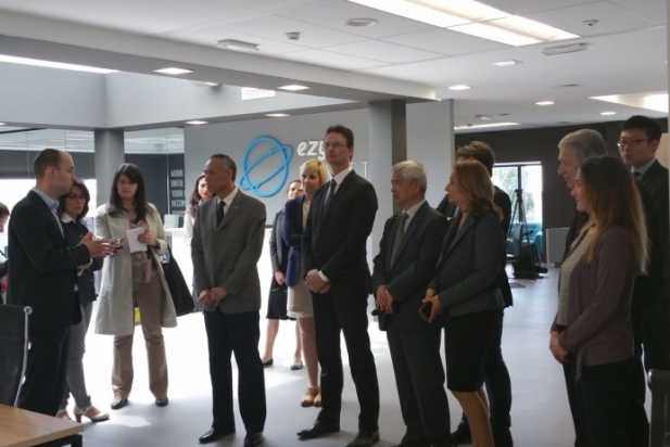 Visit by the delegation of the Chinese Embassy 3